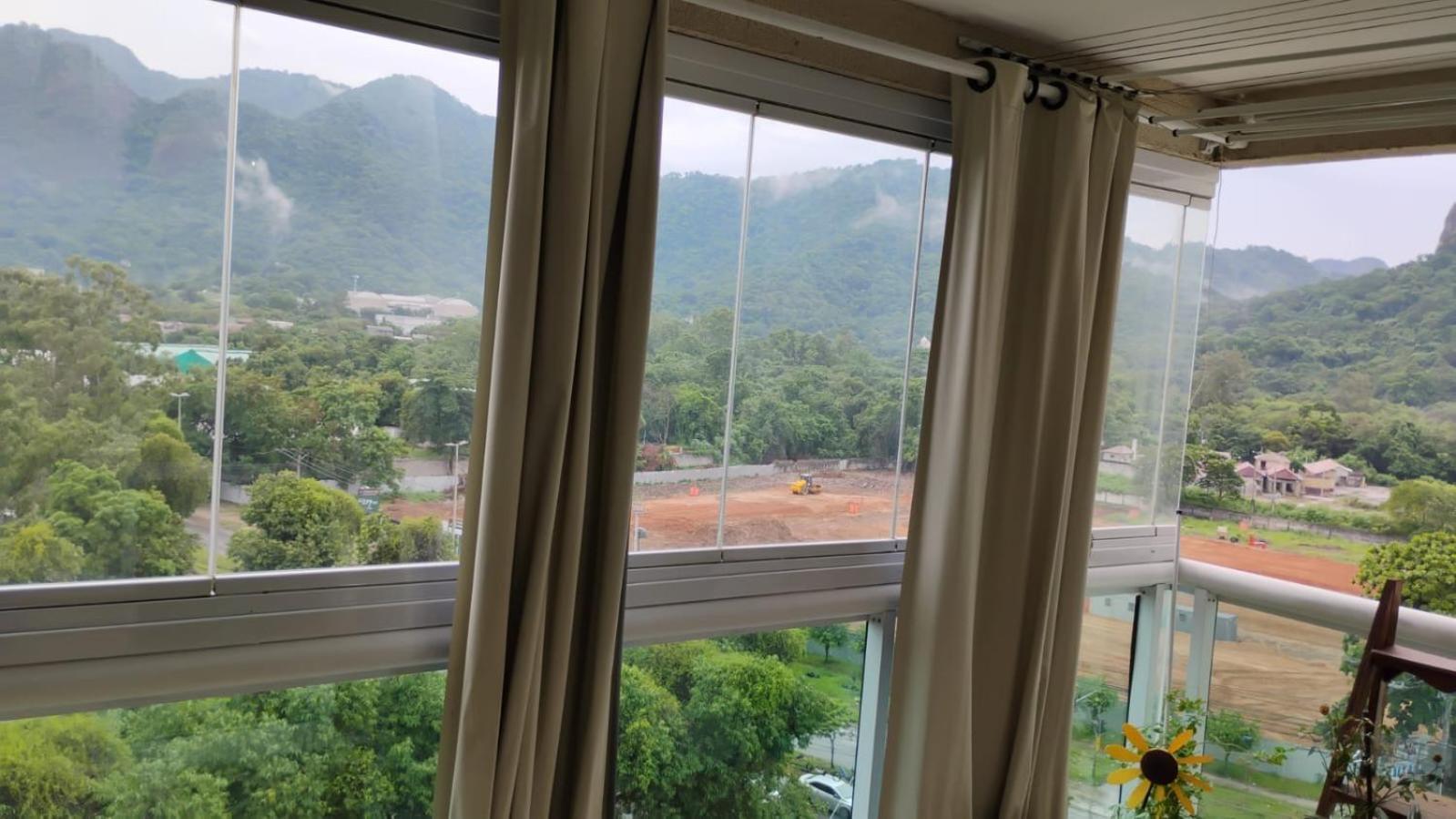 Apartamento Em Jacarepagua Com Varanda E Vista Deslumbrante