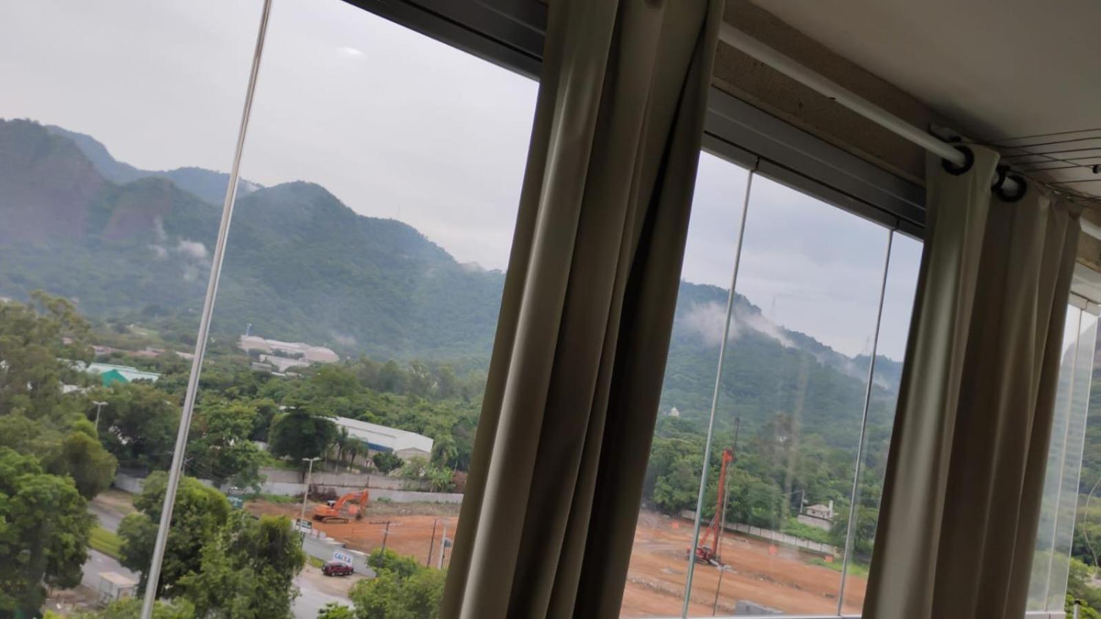 Em Jacarepagua Com Varanda E Vista Deslumbrante *